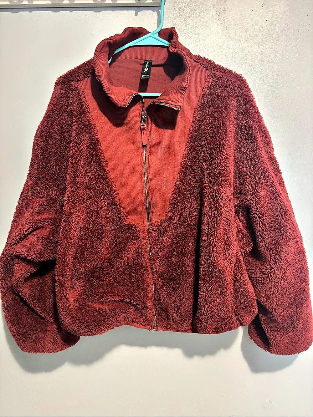 Fleece Jacket in Burgundy Like New